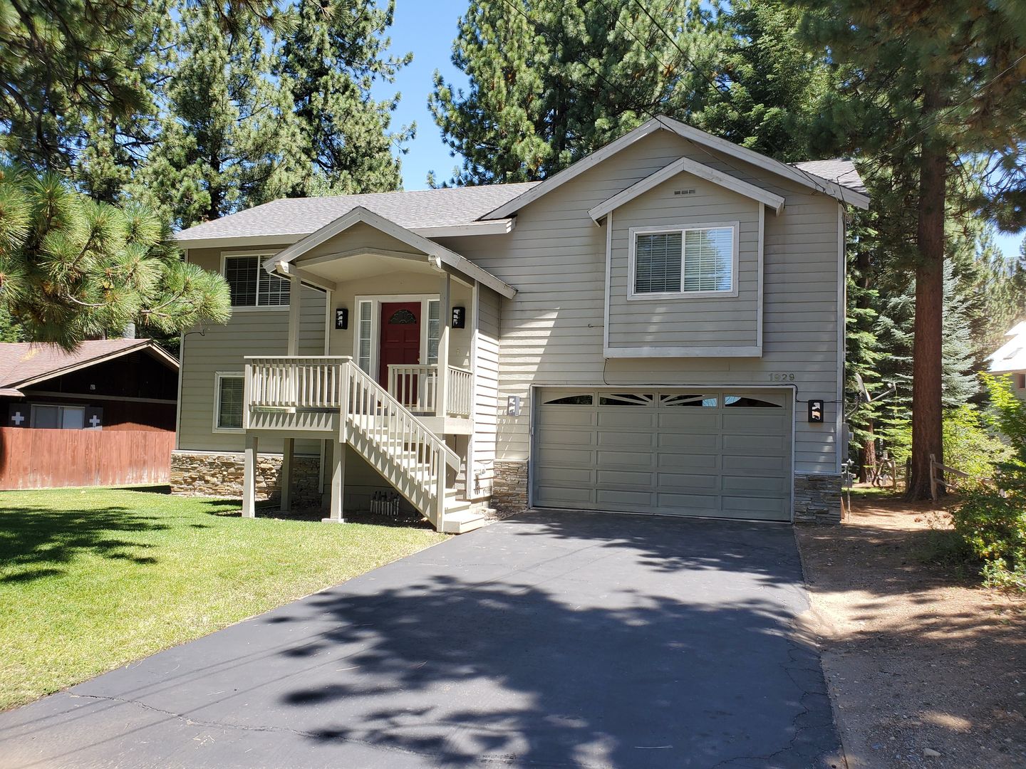 South Lake Tahoe House: 1929 High Meadow Trail