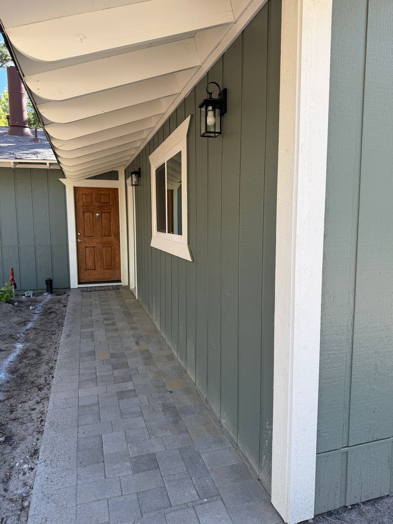 South Lake Tahoe House: 737 Anita Dr.