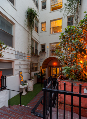 Community @ Carnegie Studio for Lease – photo 1