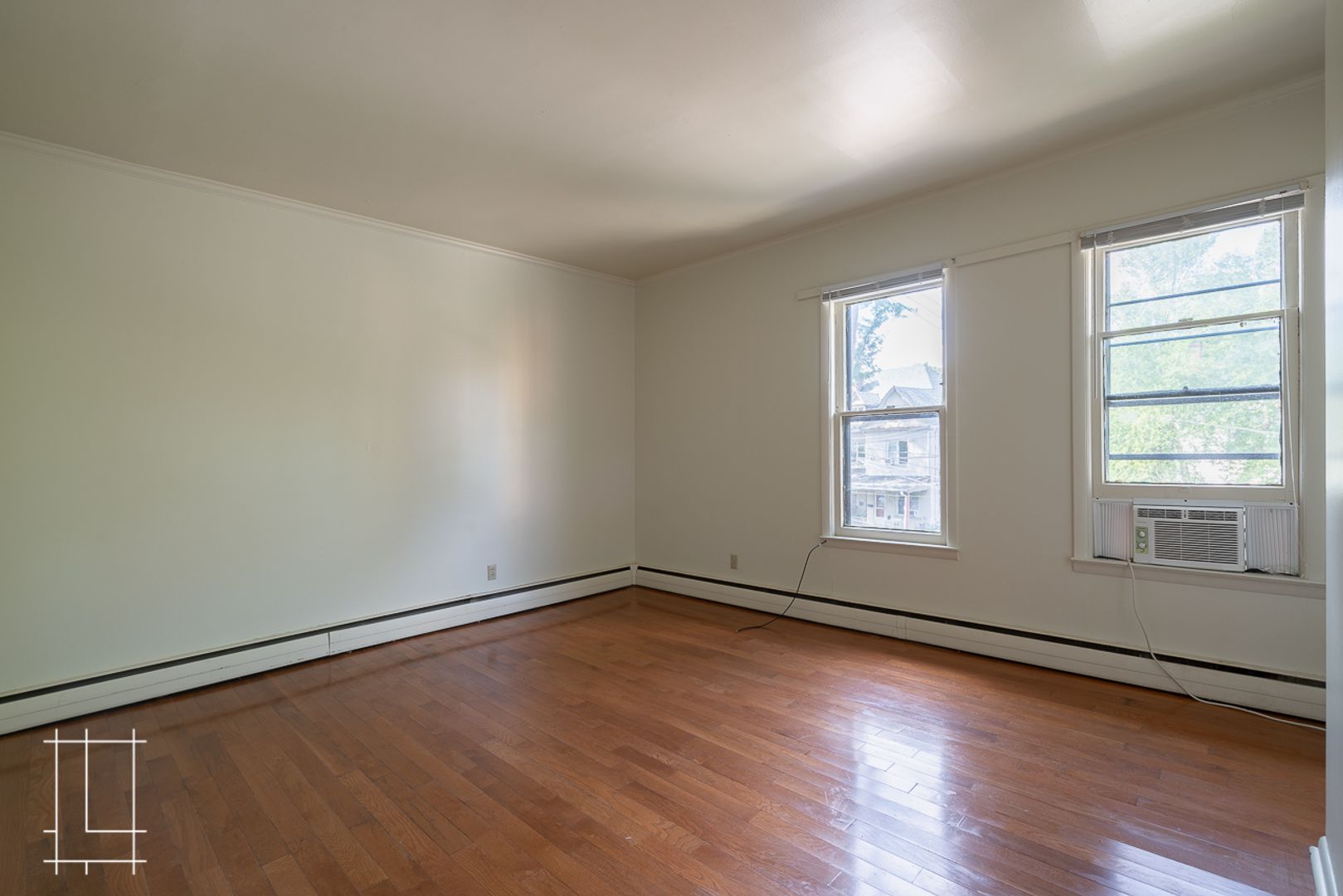 Columbus Apartment: 297-301 W. 6th Ave