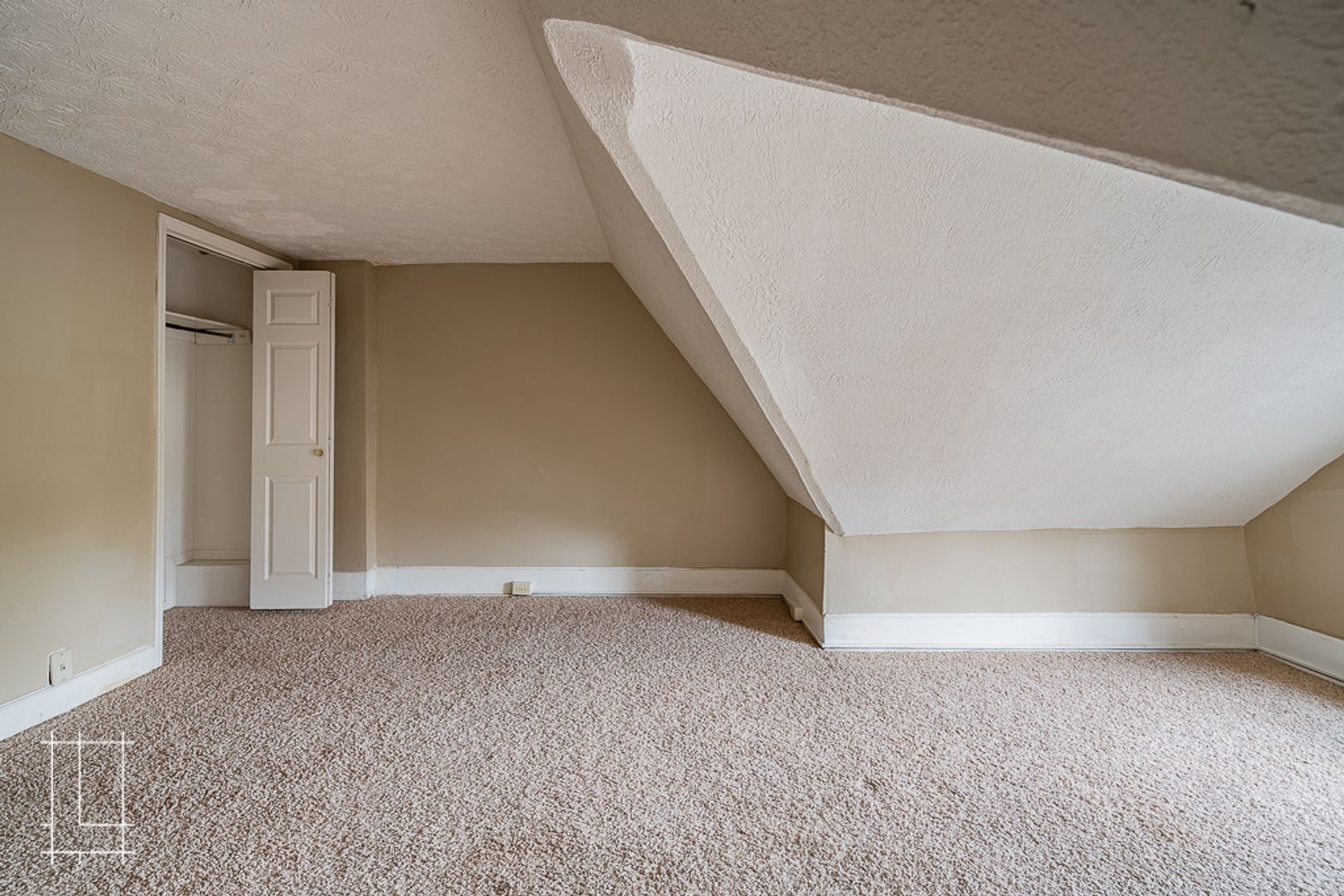 Columbus Apartment: 1489 E. Broad St.