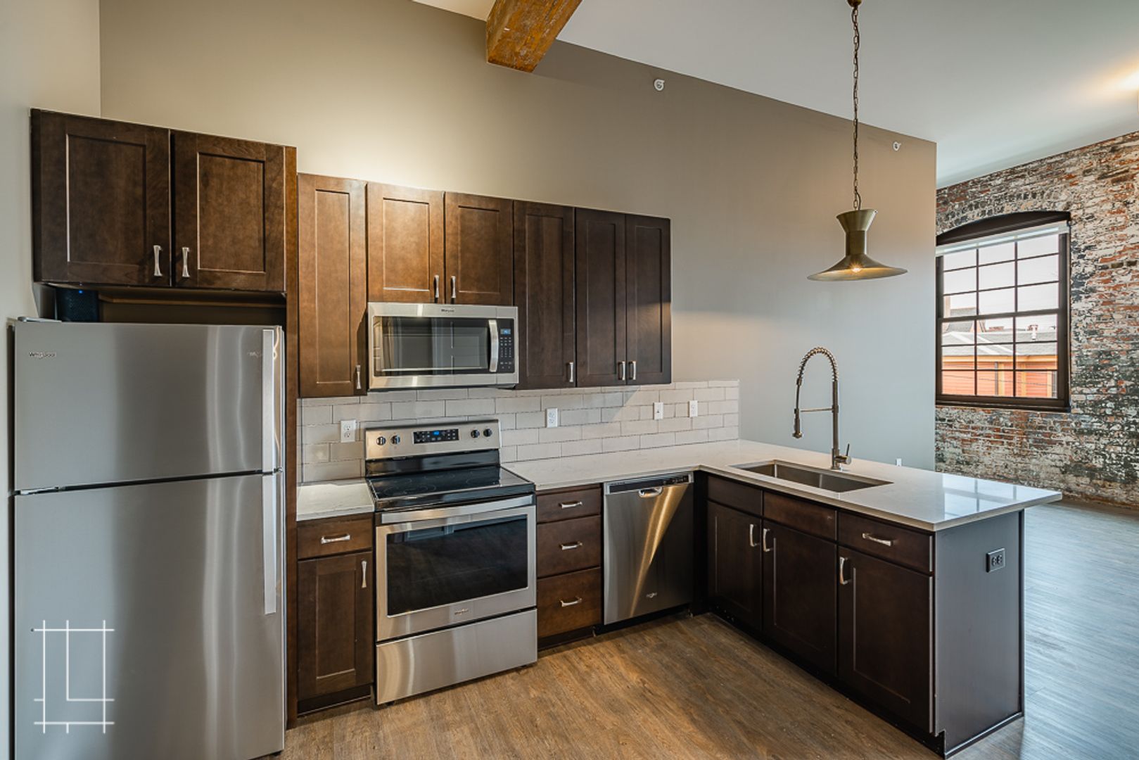 Columbus Apartment: 180 Detroit Ave