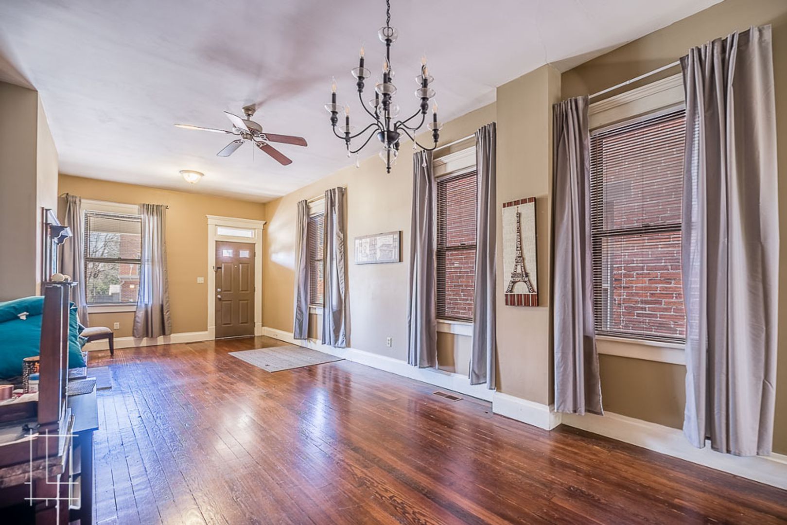 Columbus Apartment: 860 Summit St.