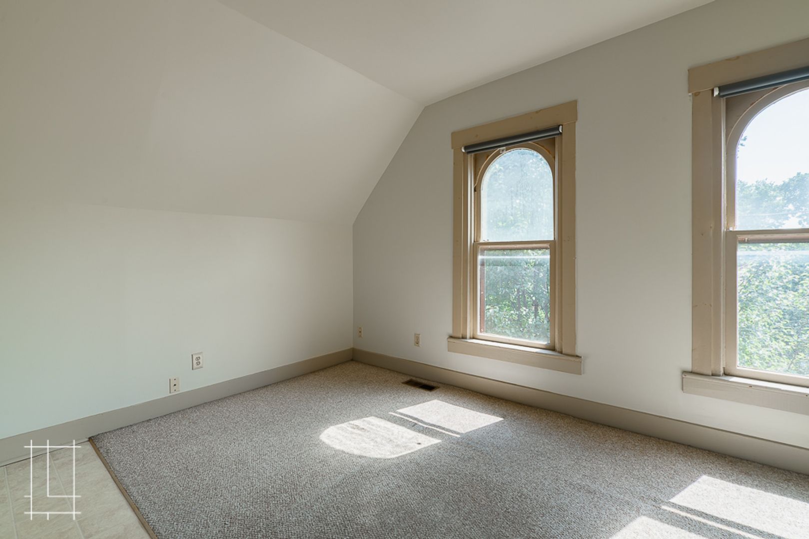 Columbus Apartment: 100 W. 6th Ave