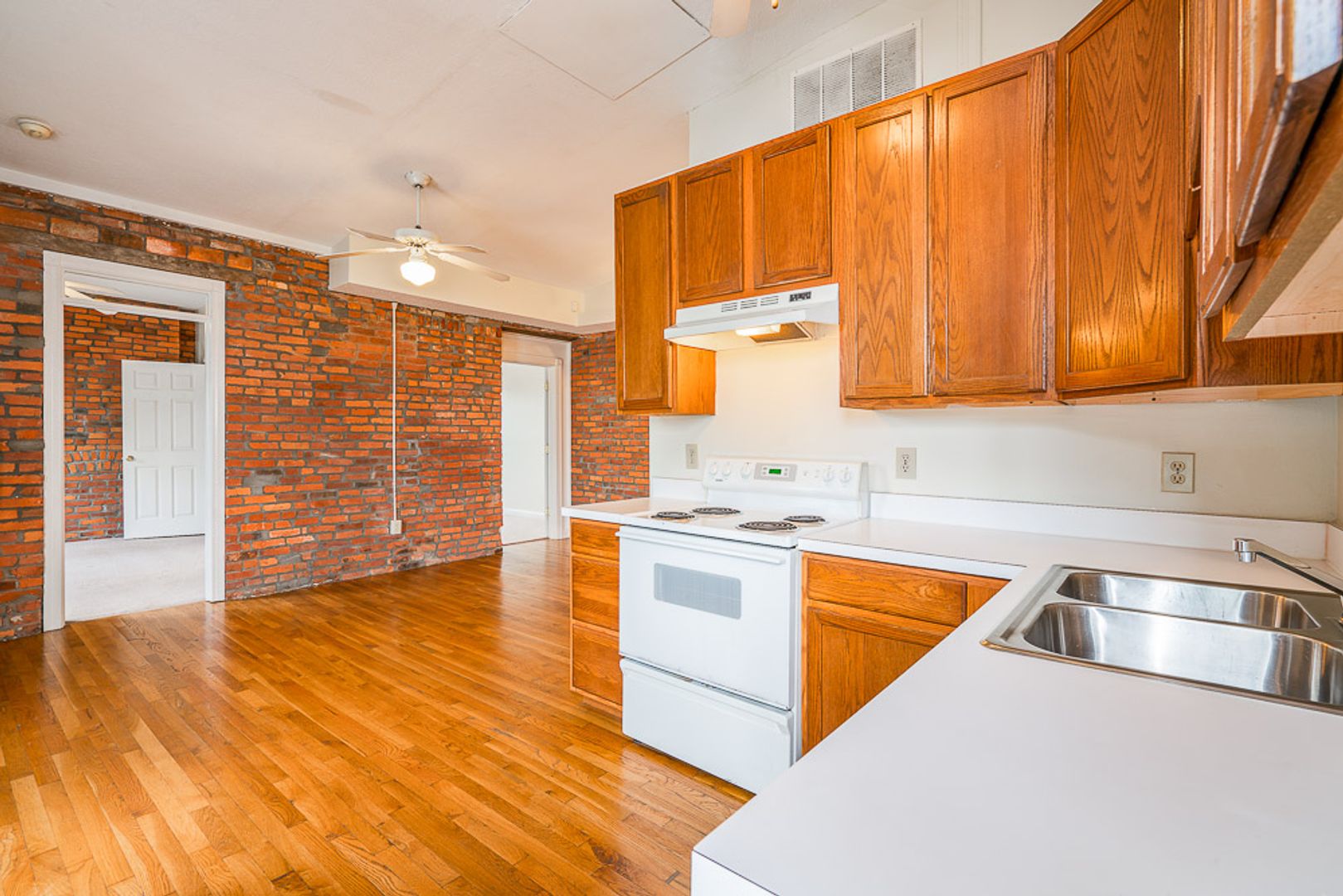 Columbus Apartment: 996-1002 N. 4th St.