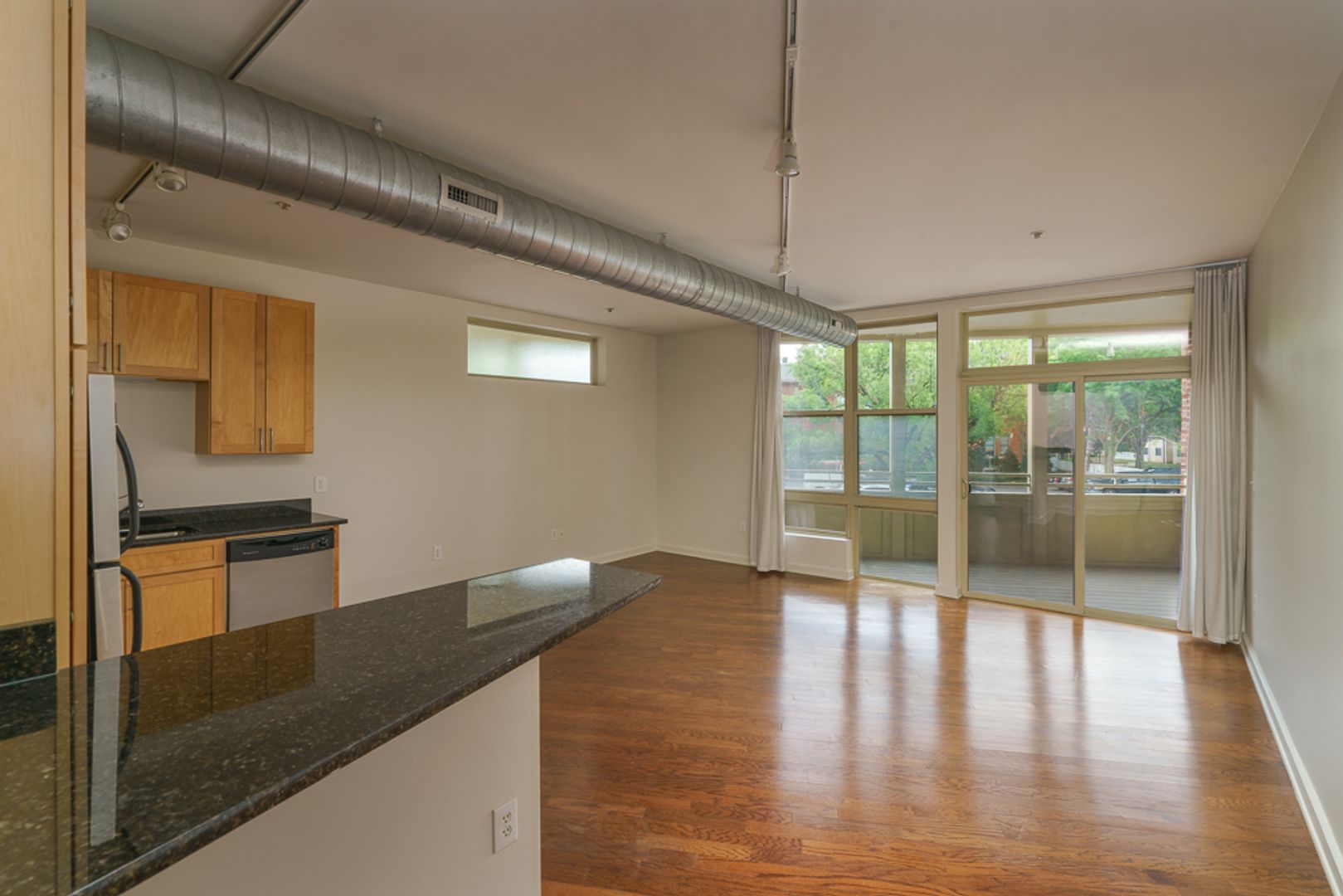 Columbus Apartment: 431 W. 1st Ave