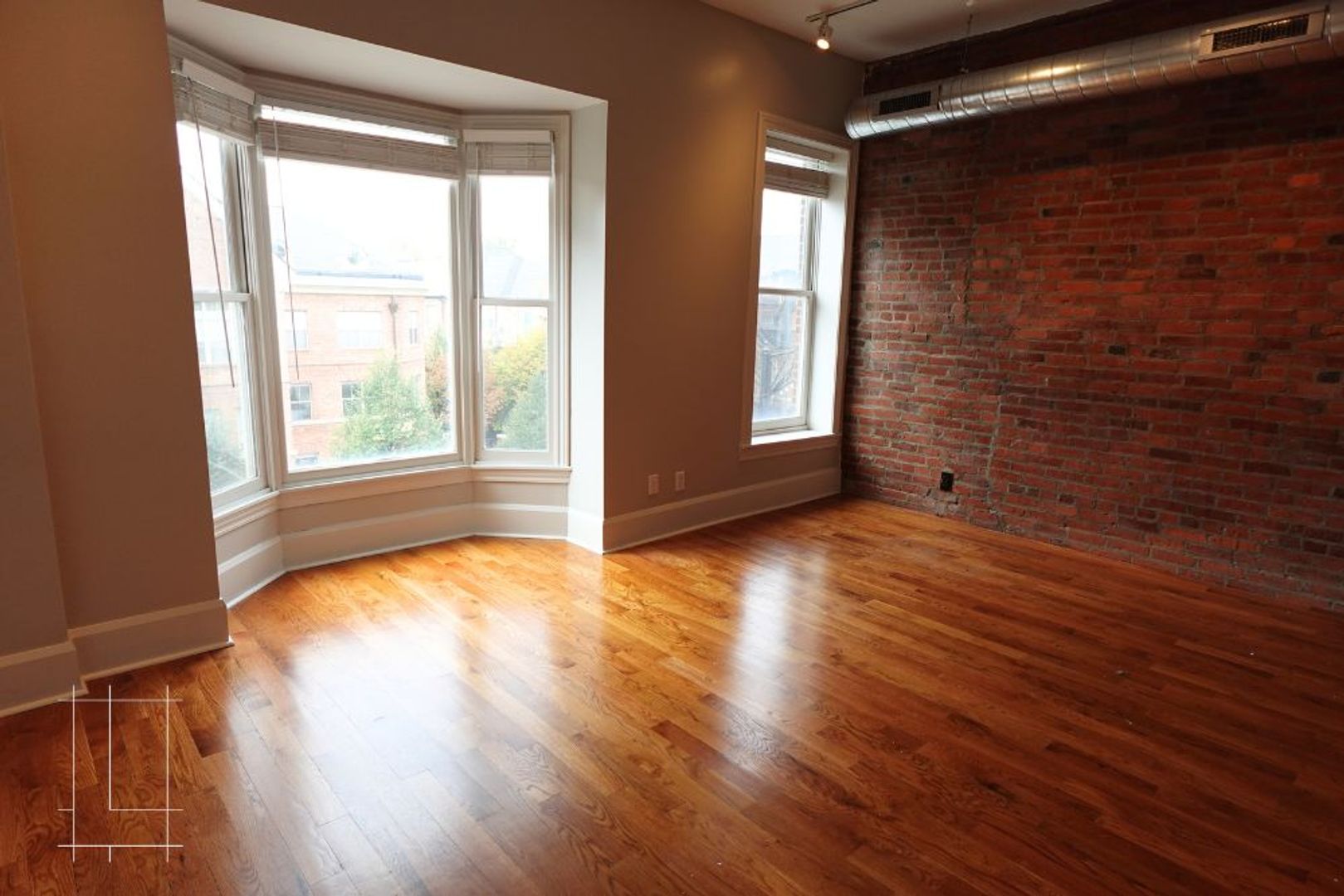 Columbus Apartment: 650-668 N. High Street / 10-26 E. Russel