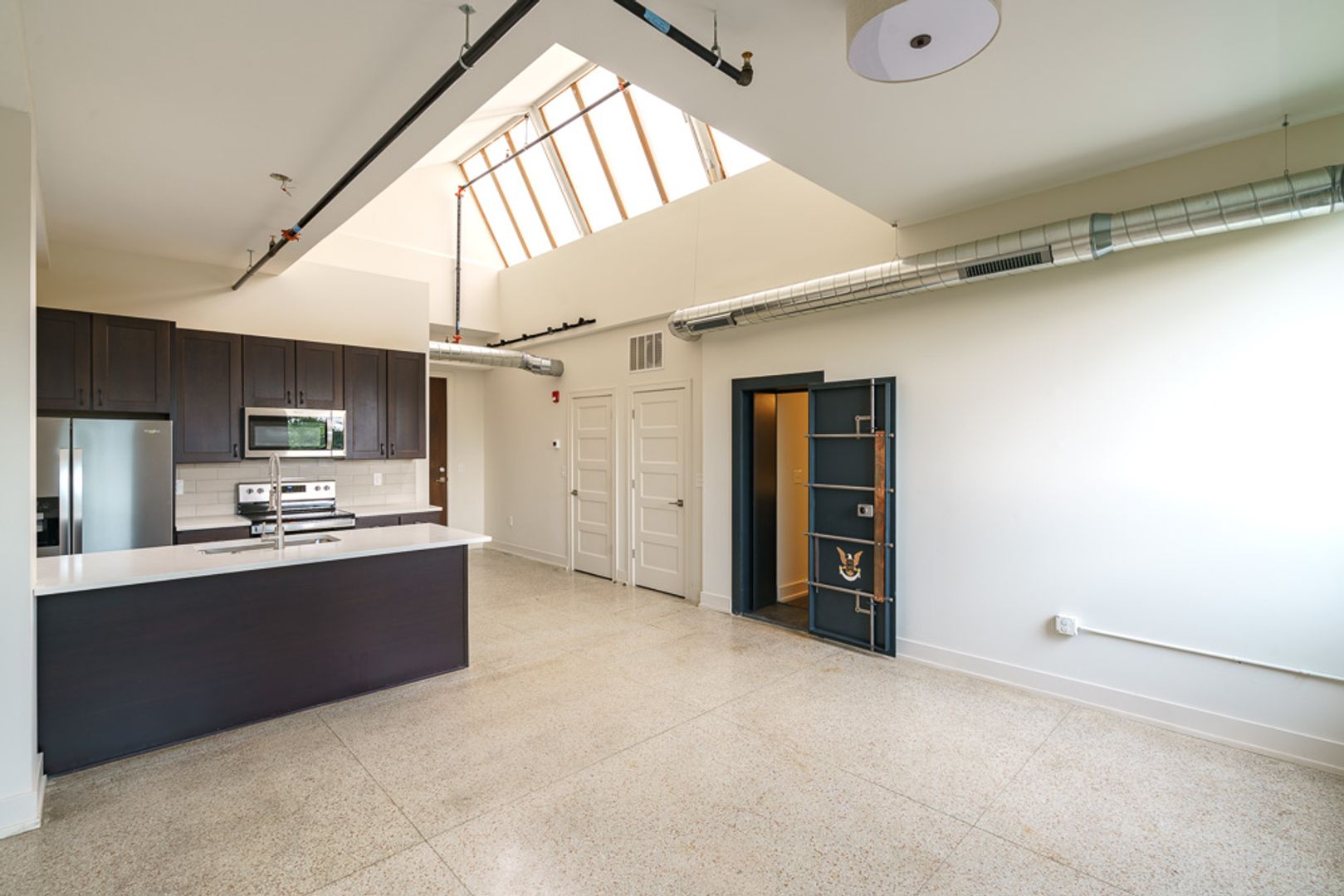 Columbus Apartment: 875 Michigan Ave