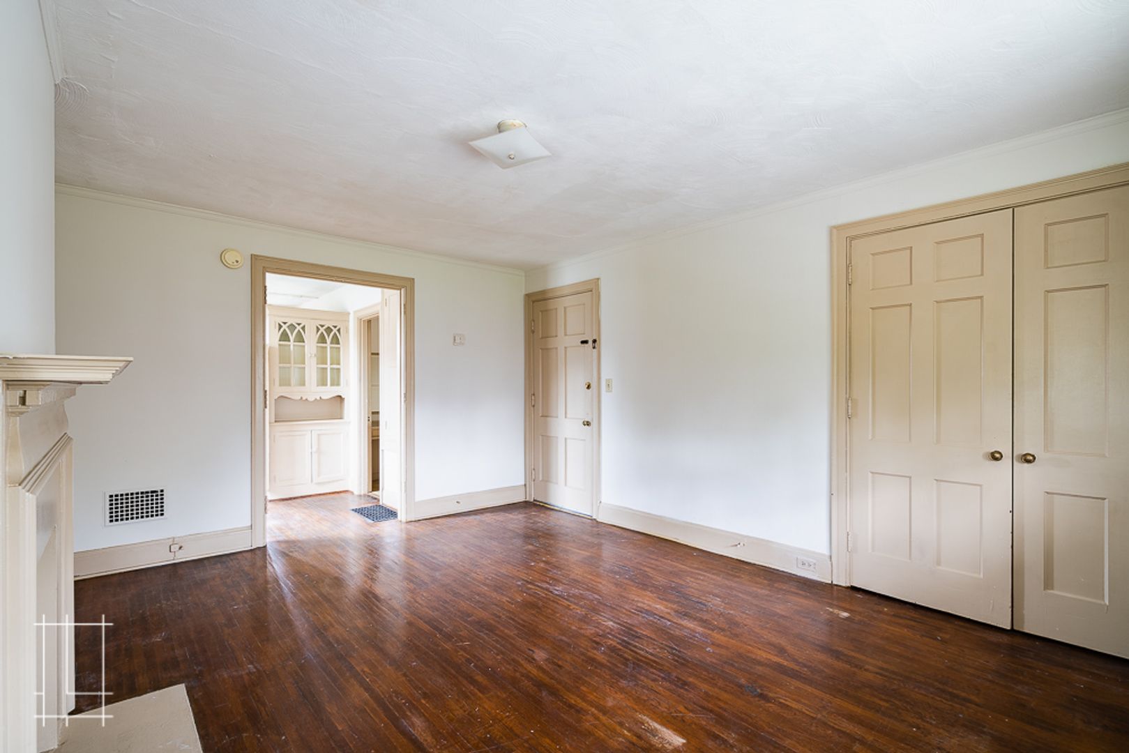 Columbus Apartment: 440 E. Maynard Ave