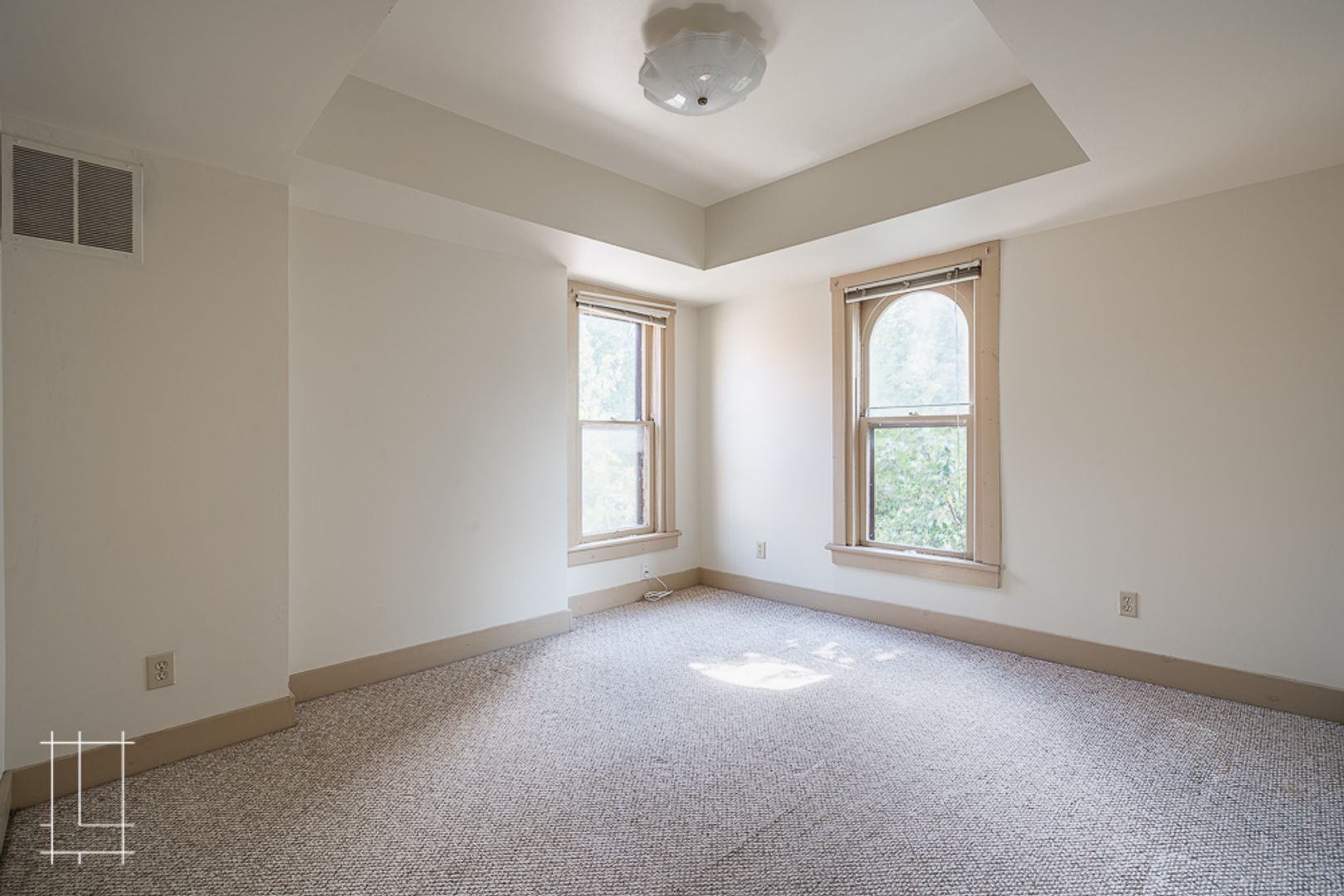 Columbus Apartment: 100 W. 6th Ave