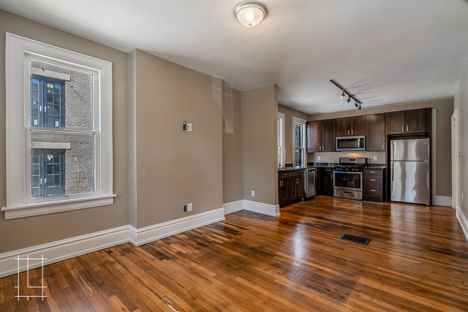 Columbus Apartment: 762 Park St.