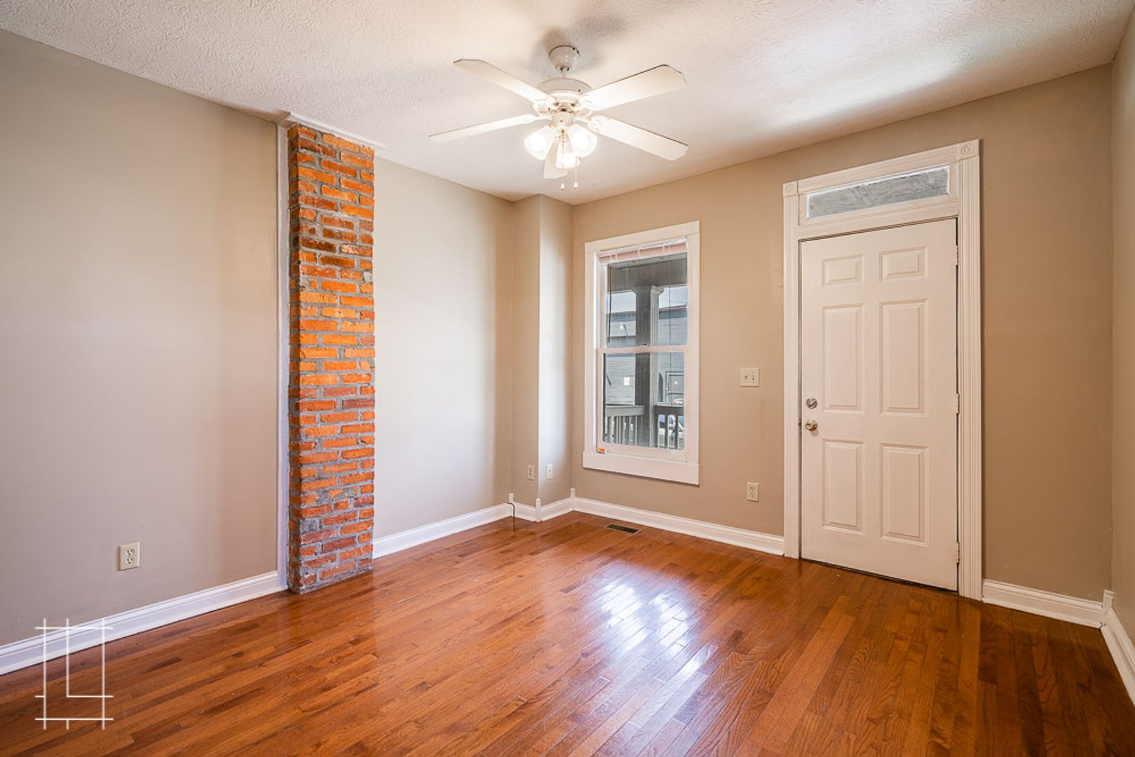 Columbus Apartment: 193-195 Greenwood Ave