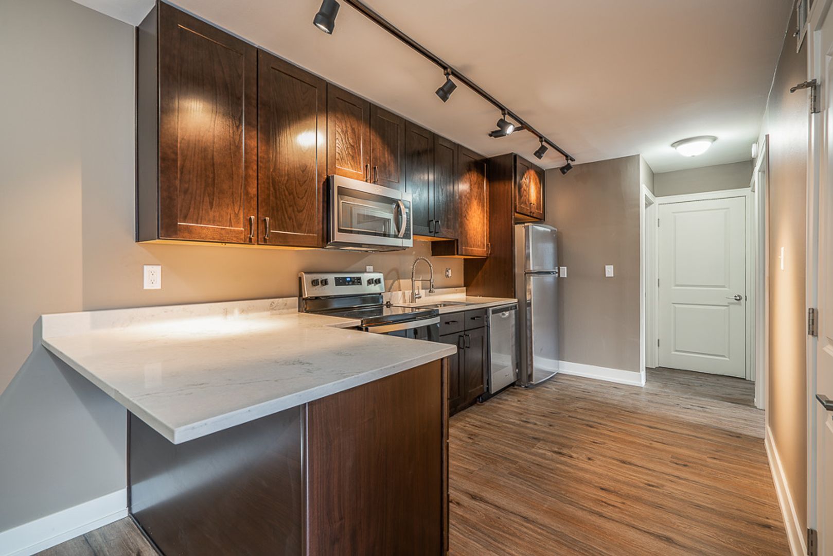 Columbus Apartment: 1400-1410 Neil Ave