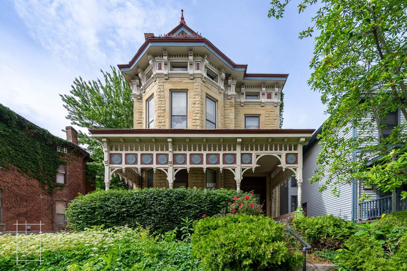 Columbus Apartment: 56 W. Starr Ave