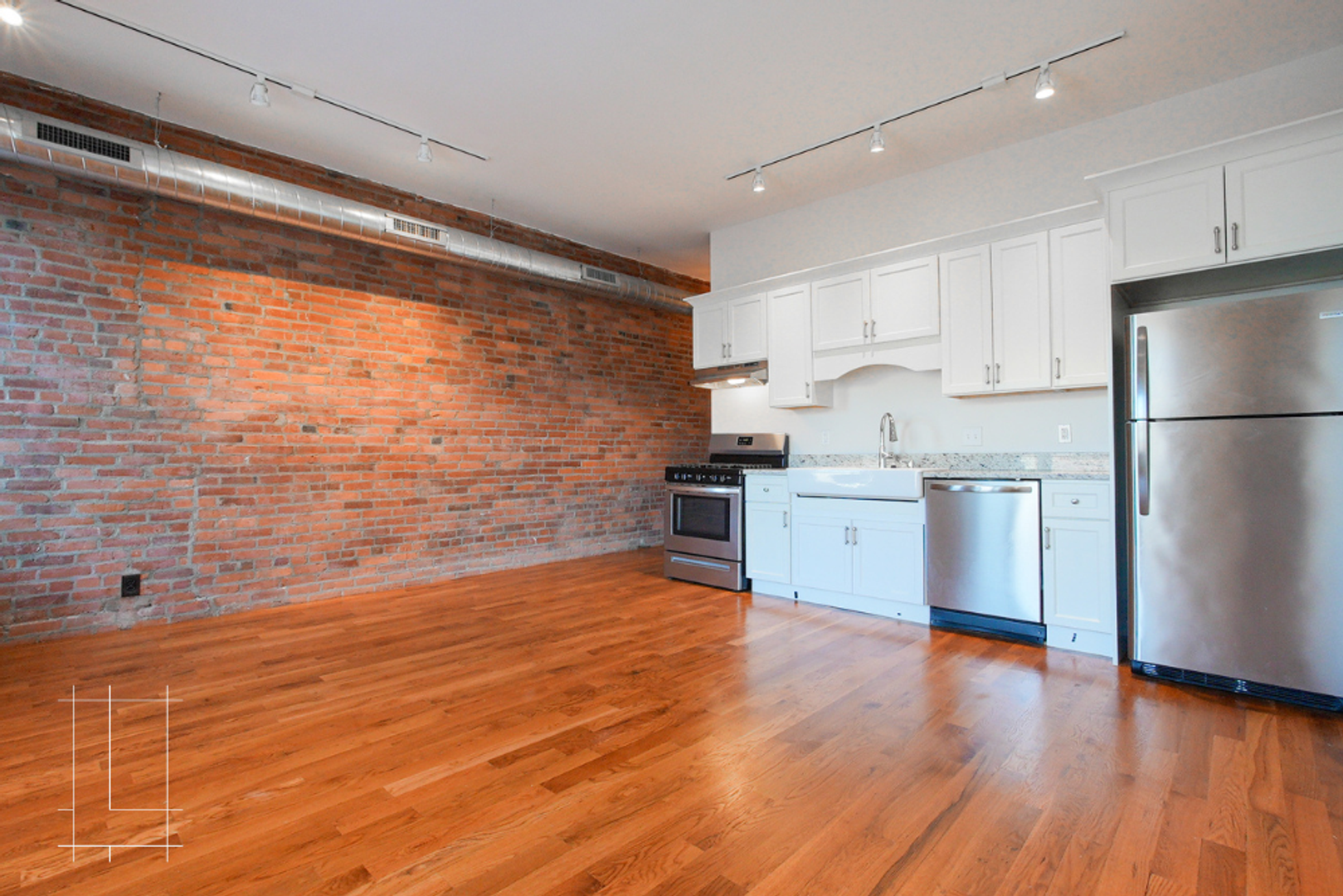 Columbus Apartment: 650-668 N. High Street / 10-26 E. Russel