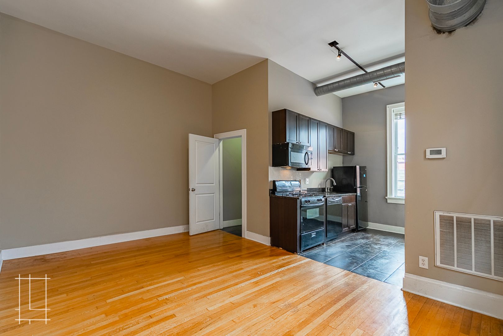 Columbus Apartment: 1175 -1191 N. High St.