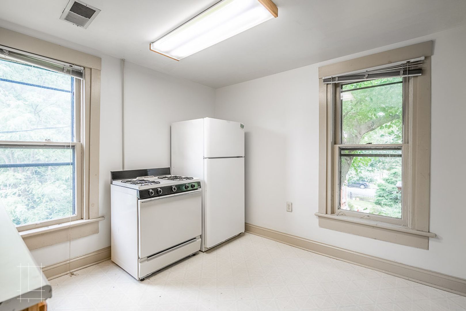 Columbus Apartment: 100 W. 6th Ave