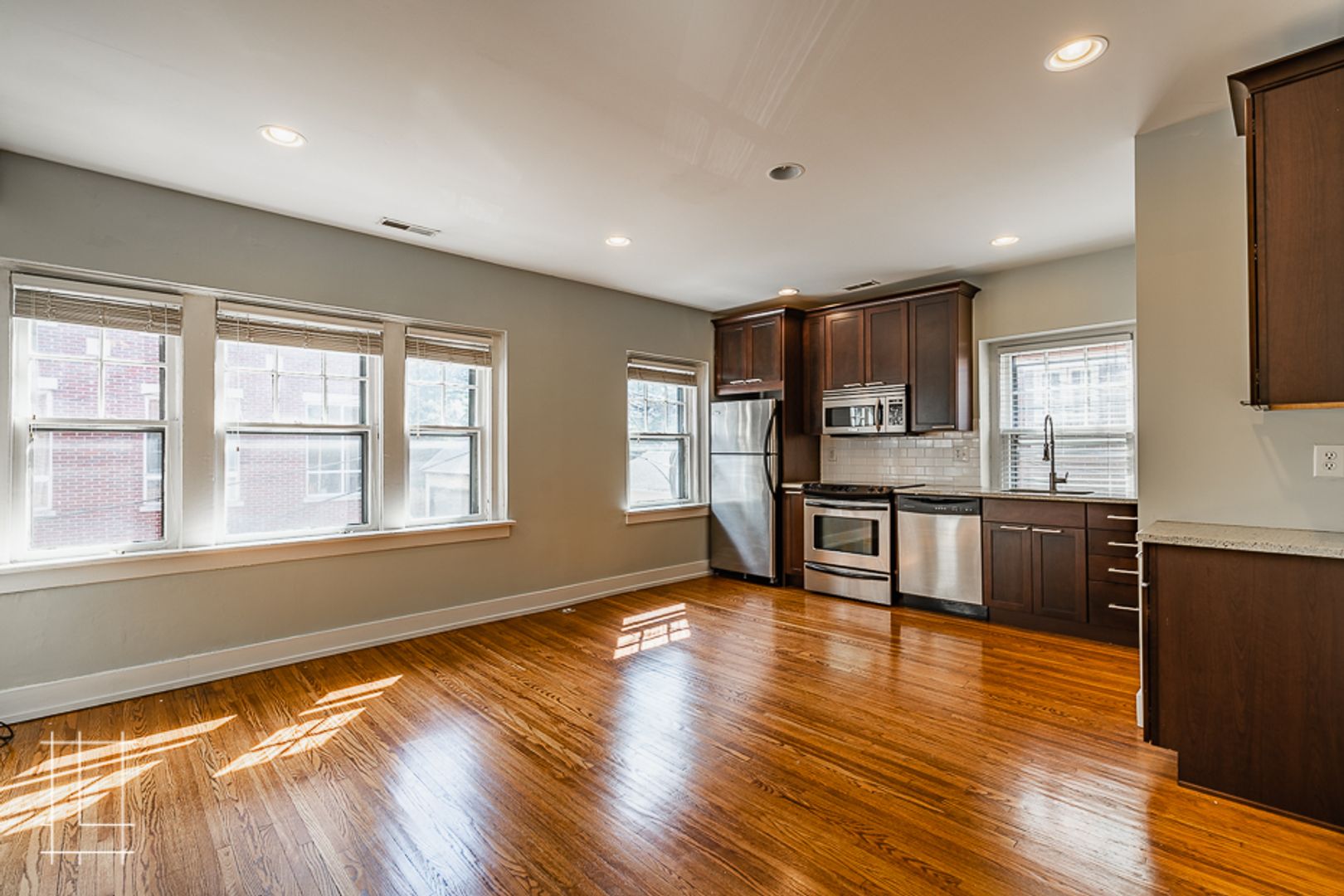 Columbus Apartment: 19 W. 1st Ave