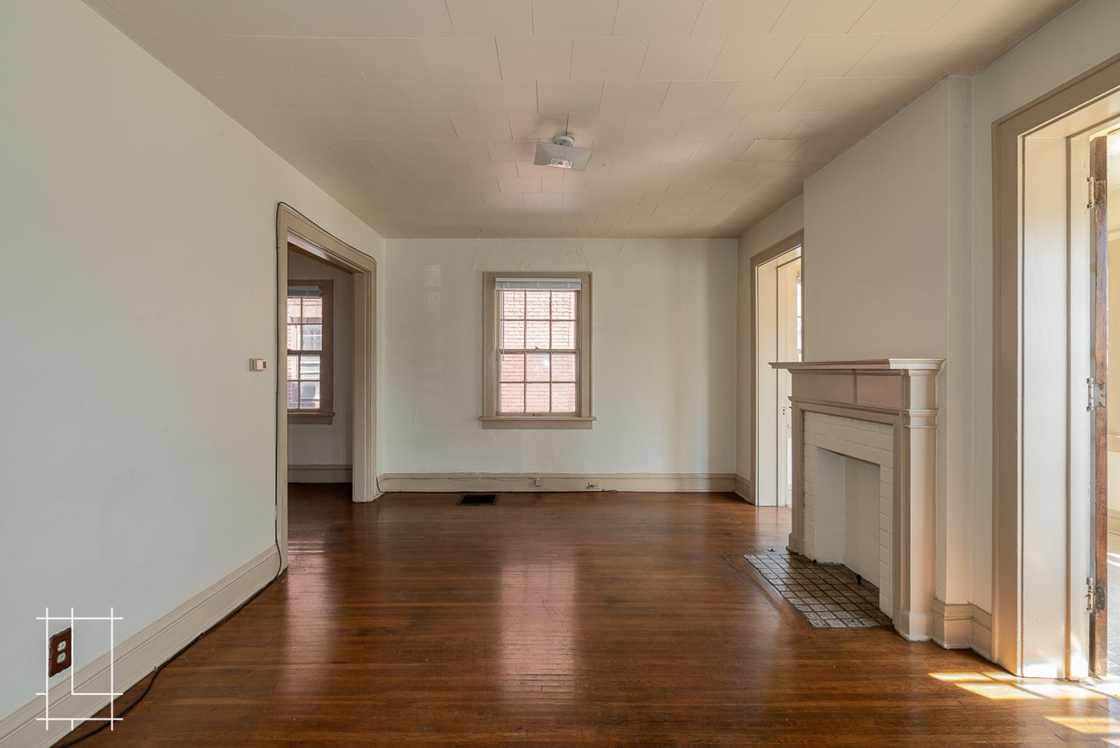 Columbus Apartment: 328-330 Clinton St.