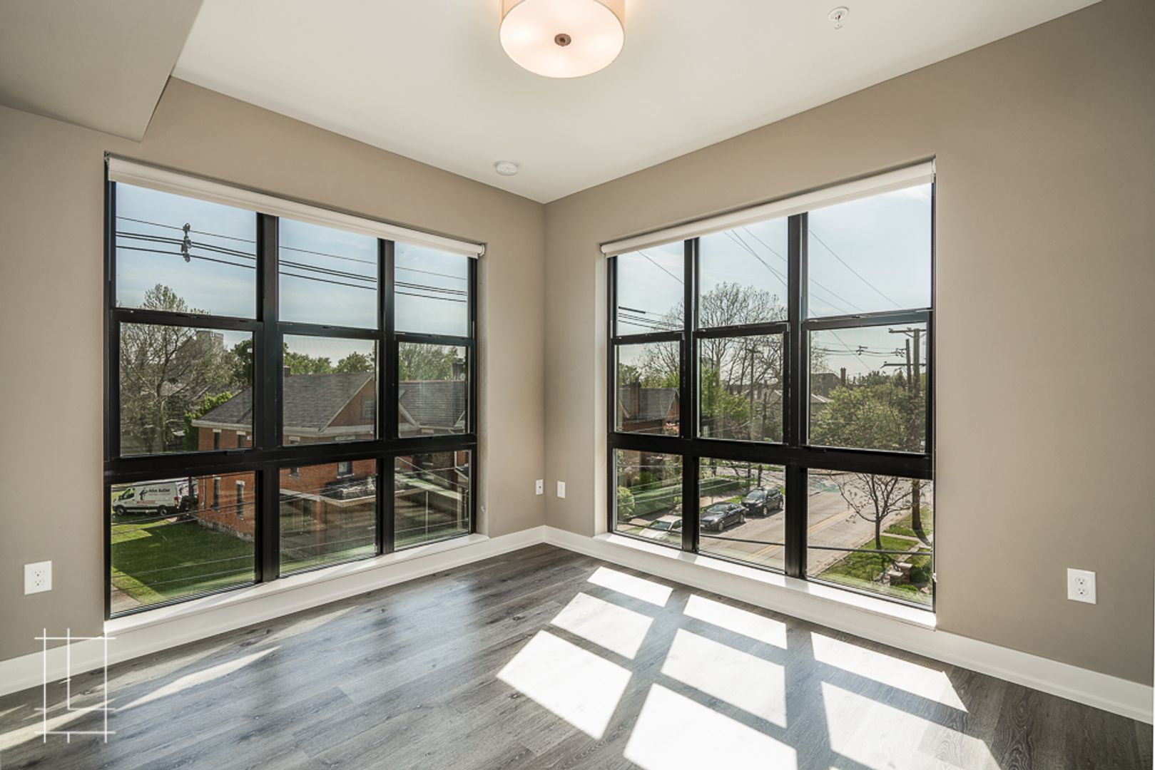 Columbus Apartment: 200 E 1st Ave