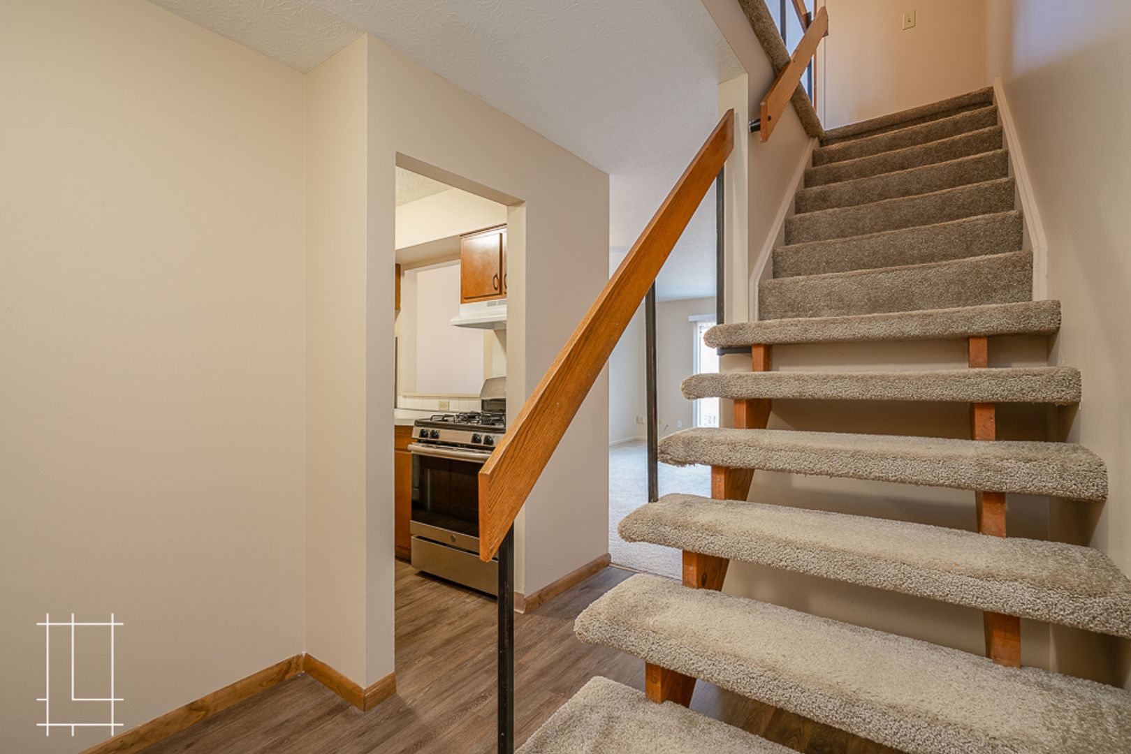 Columbus Apartment: 411 E. Buttles Ave