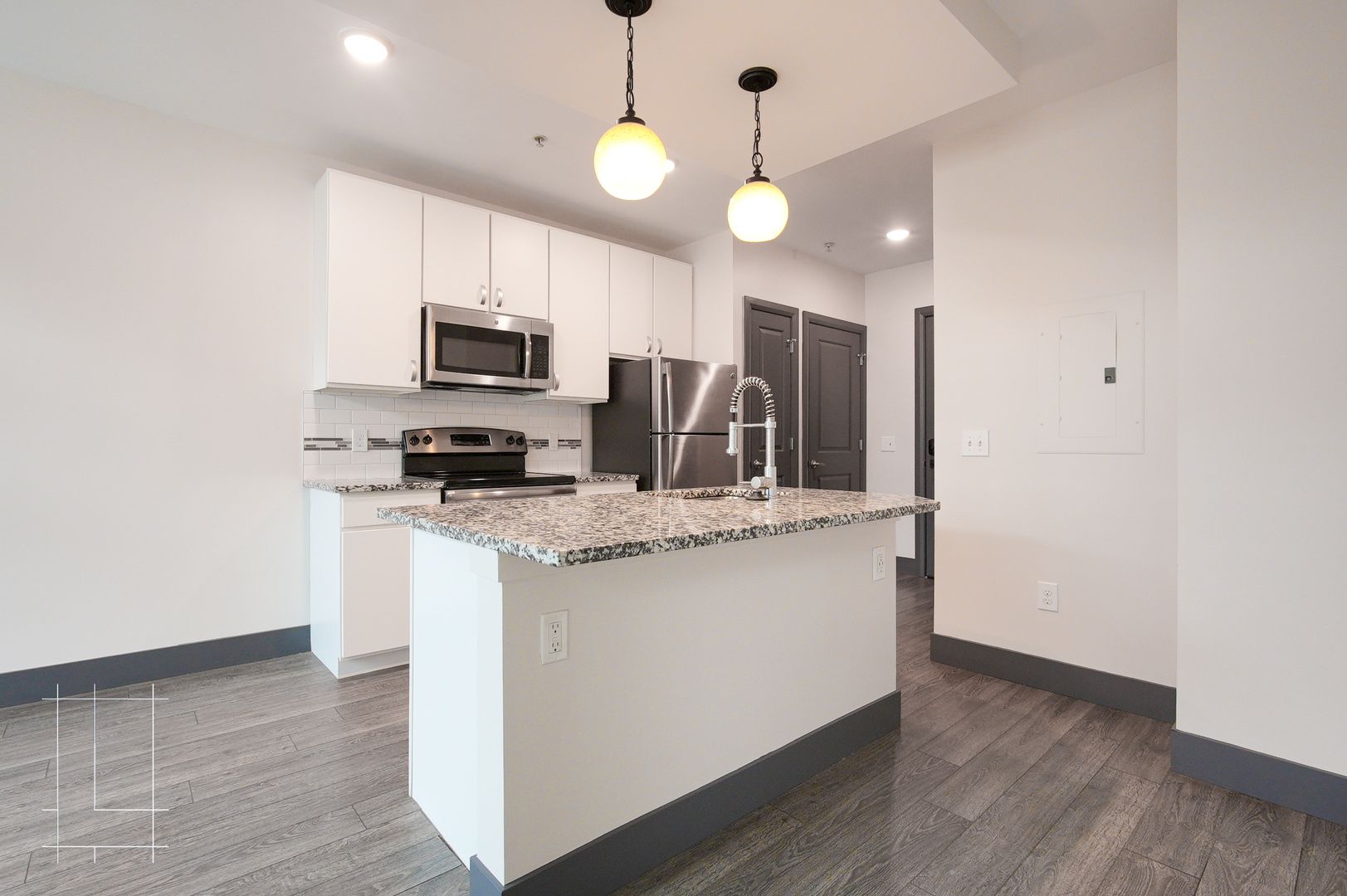 Columbus Apartment: 22 E. Prescott St