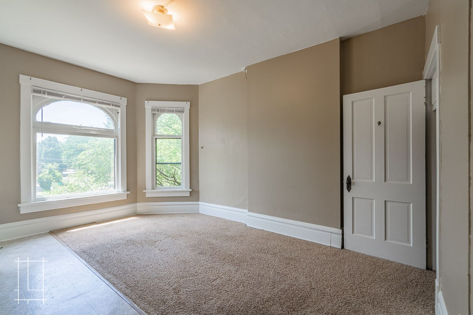 Columbus Apartment: 1316 Neil Ave.