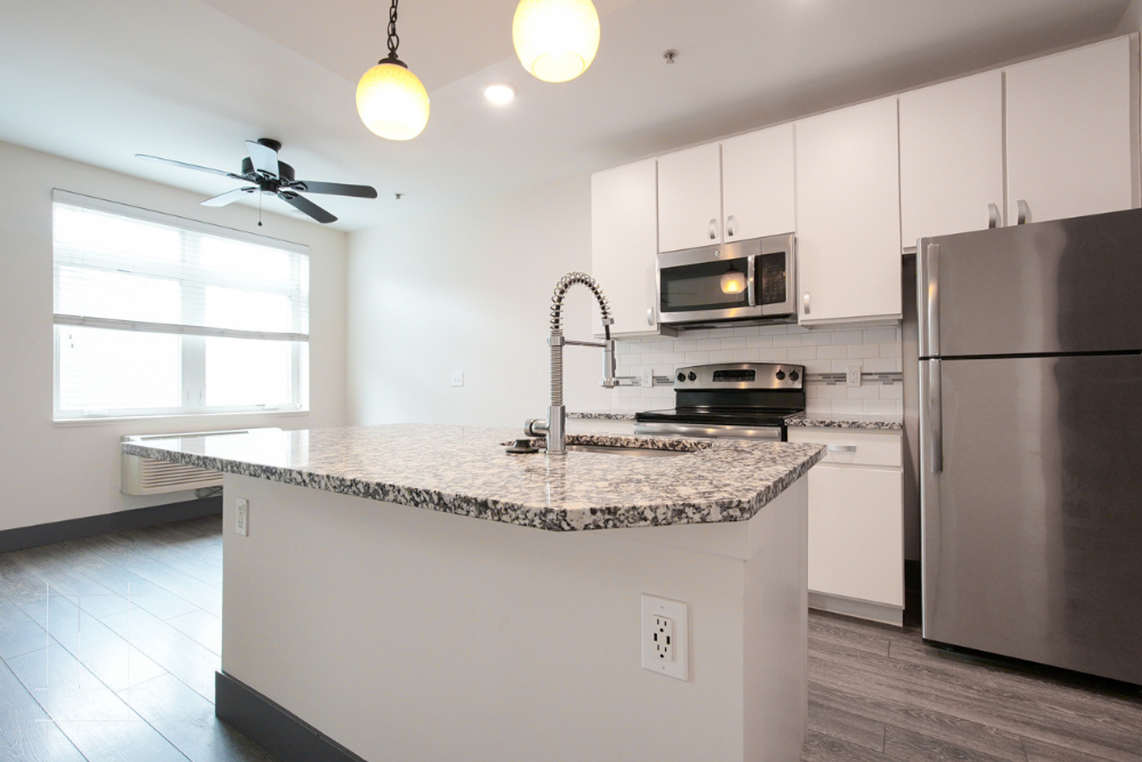 Columbus Apartment: 22 E. Prescott St