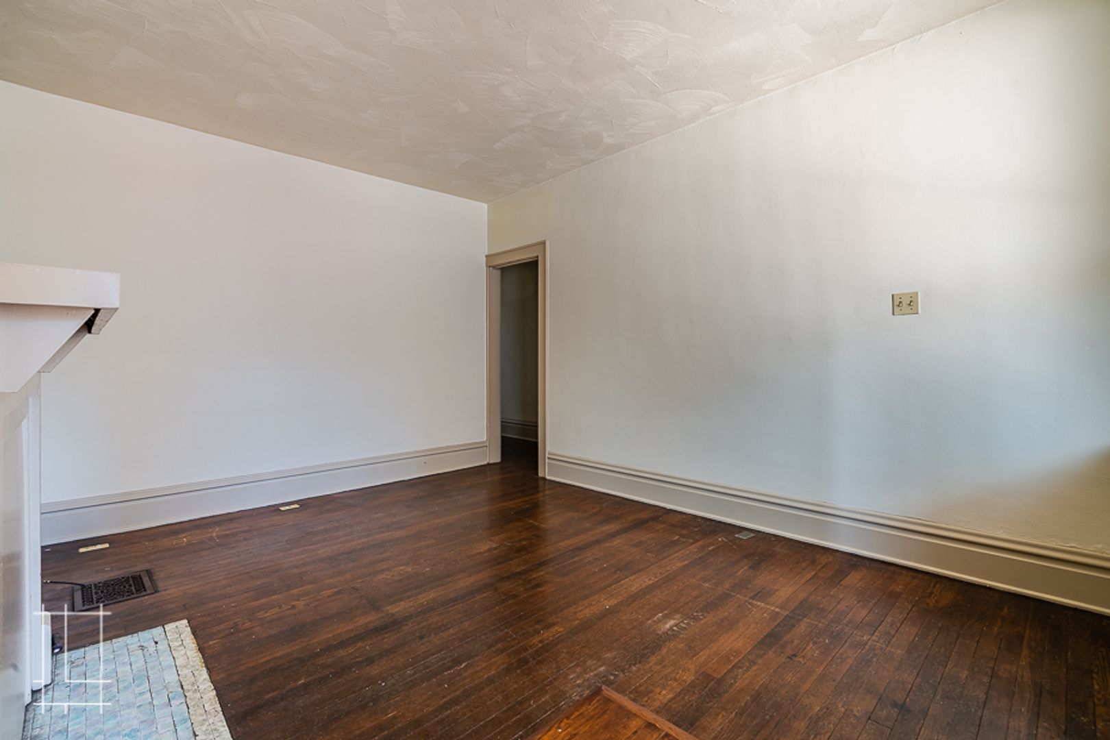 Columbus Apartment: 35 Lundy St.