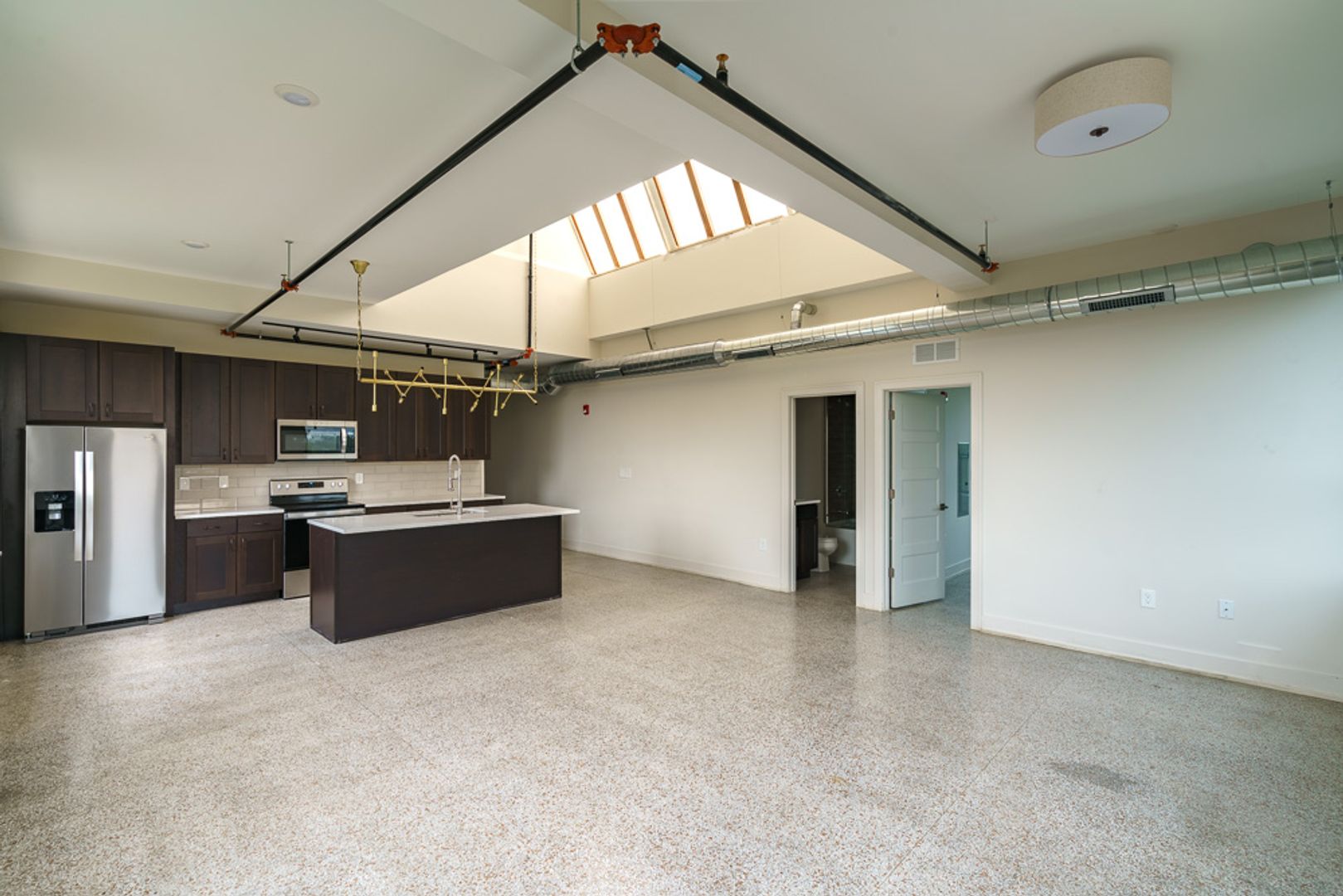 Columbus Apartment: 875 Michigan Ave