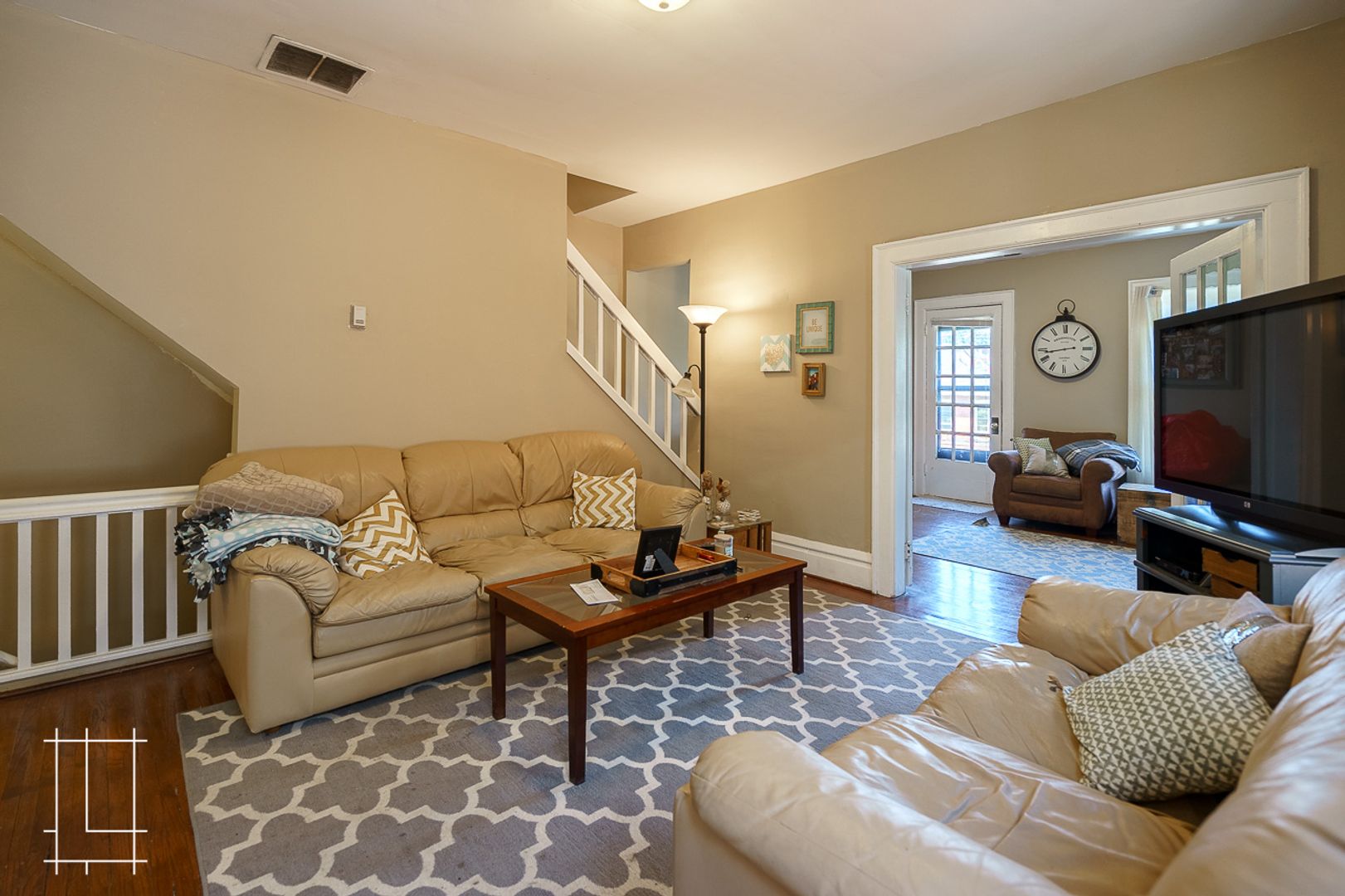 Columbus Apartment: 229 W. 1st Ave