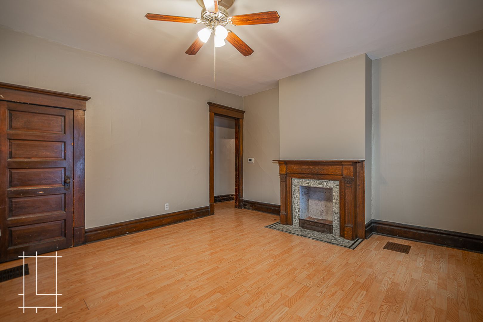 Columbus Apartment: 860-862 Dennison Ave