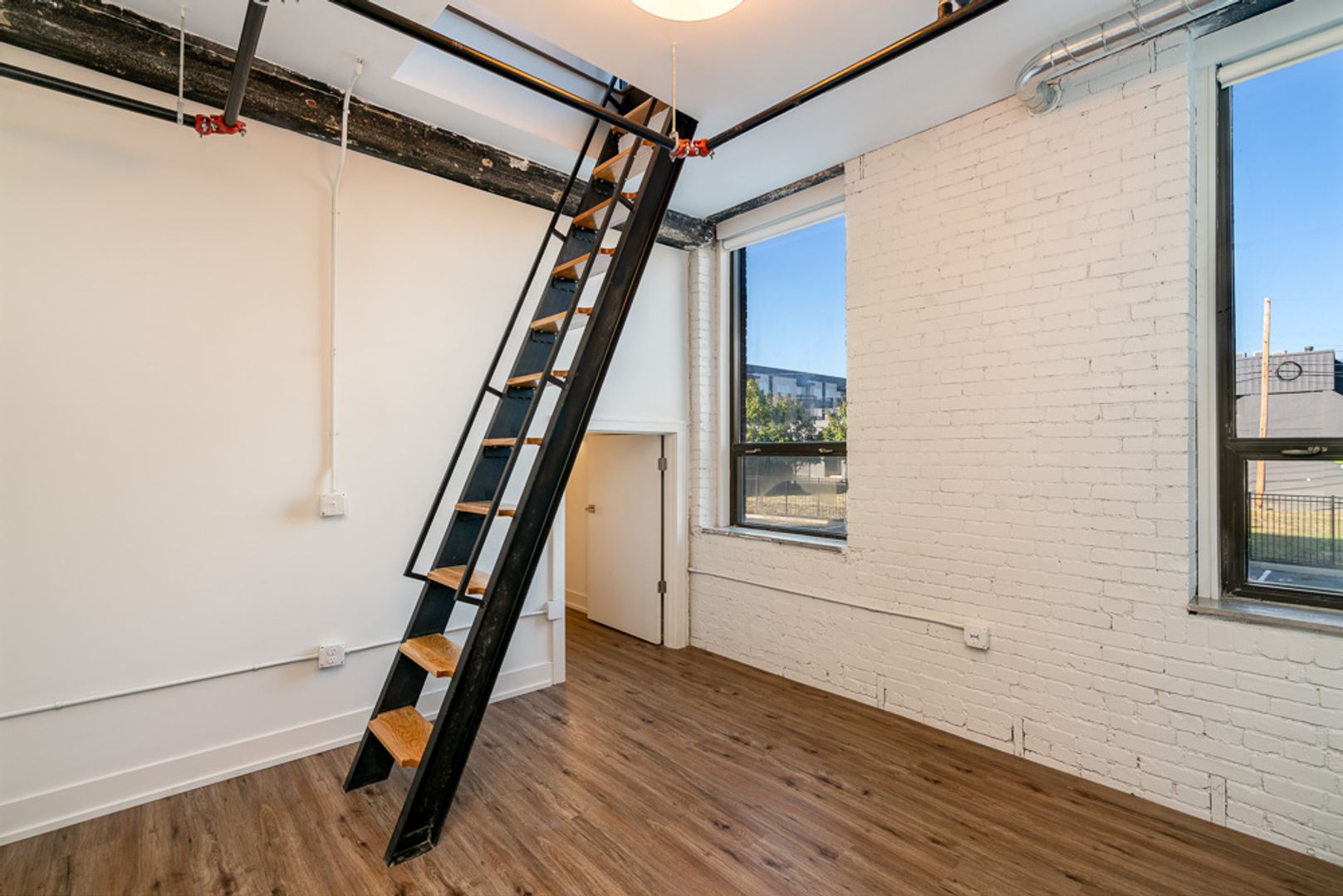 Columbus Apartment: 875 Michigan Ave