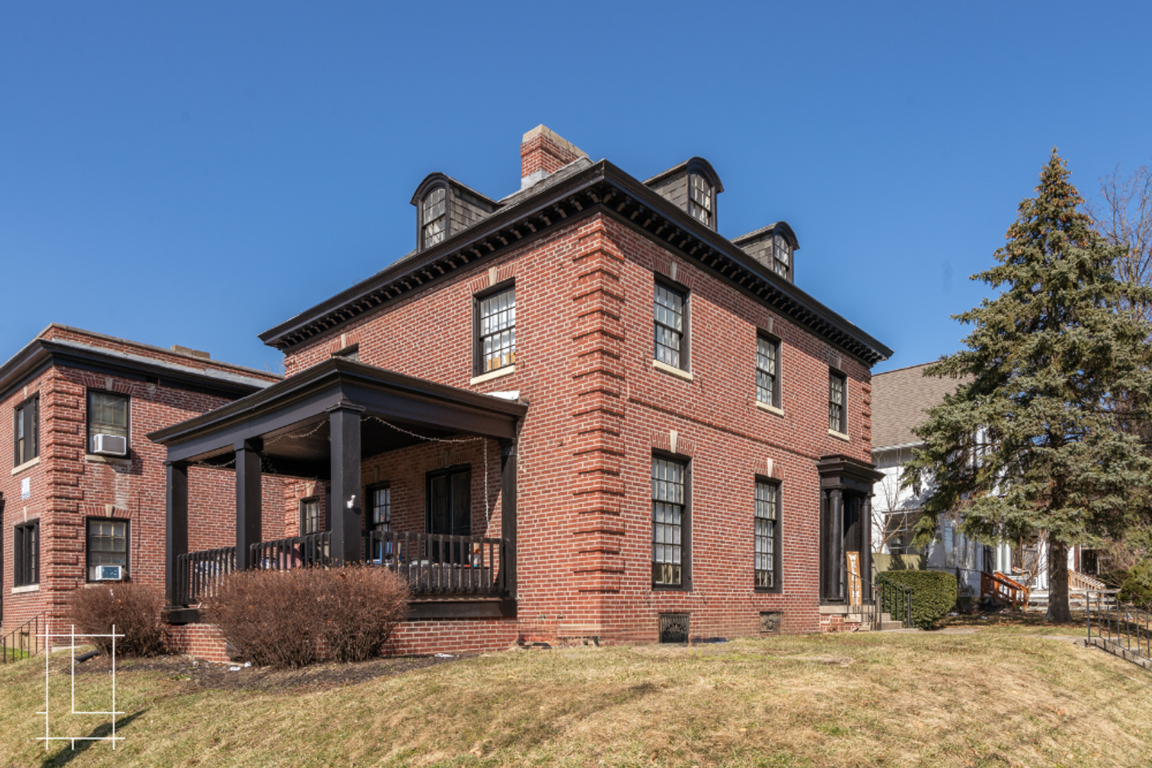 Columbus Apartment: 440 E. Maynard Ave