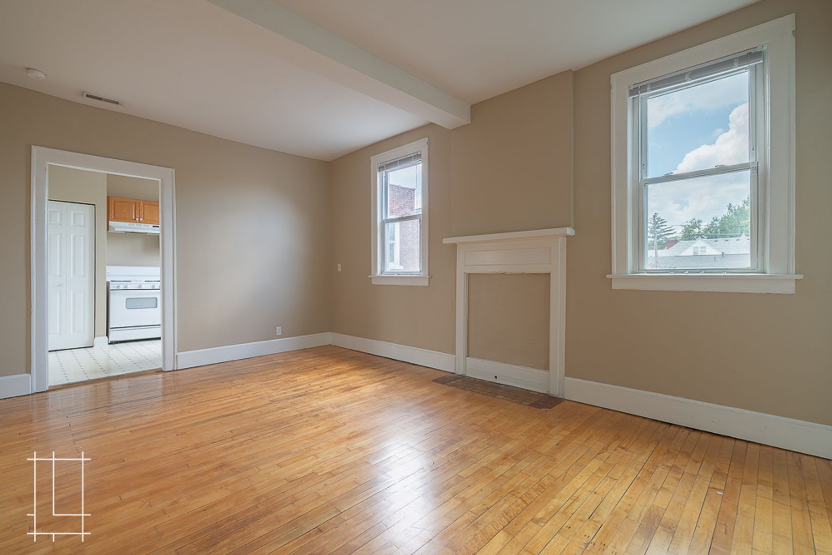 Columbus Apartment: 2487-2491 Summit St.