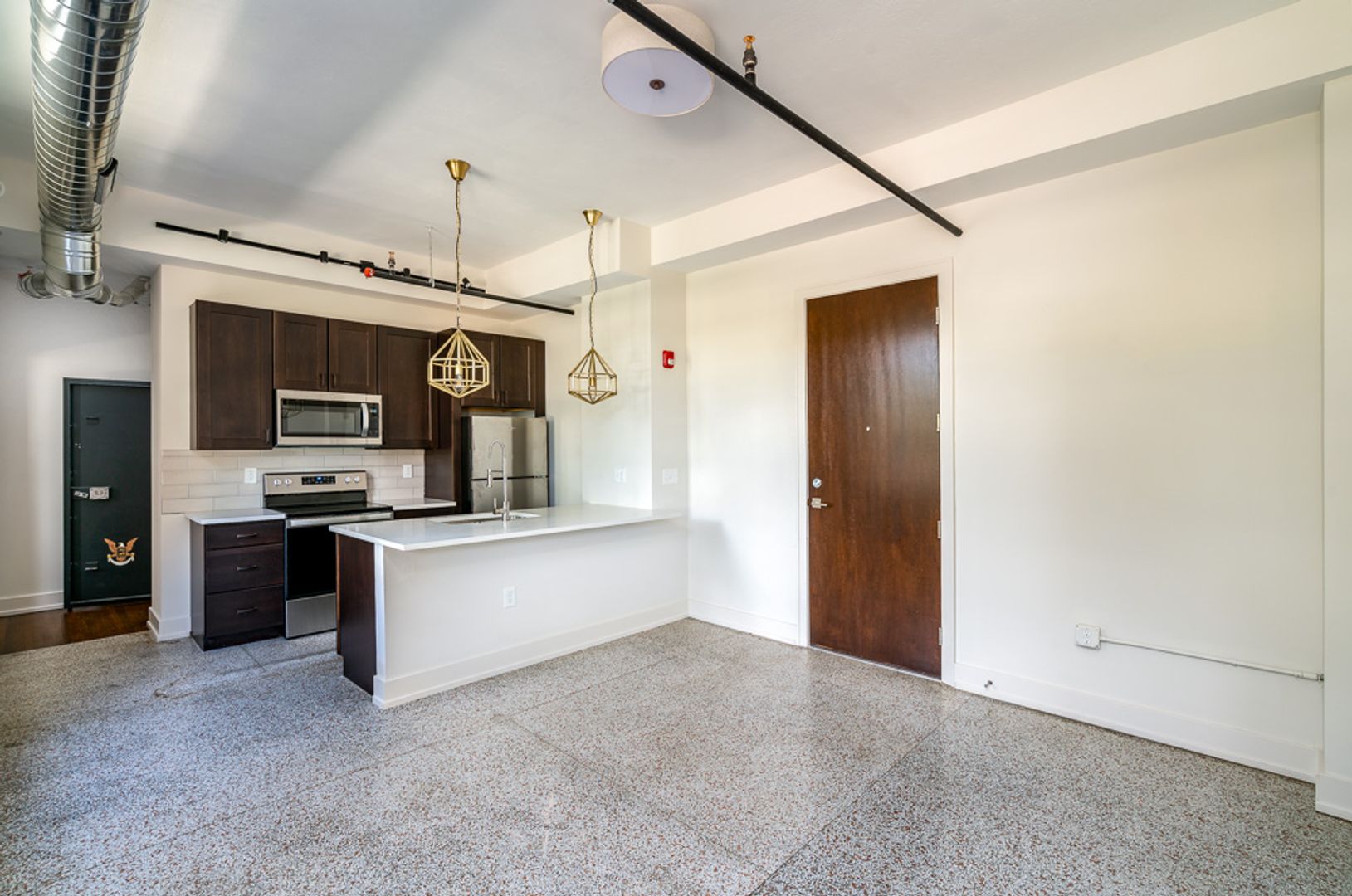 Columbus Apartment: 875 Michigan Ave