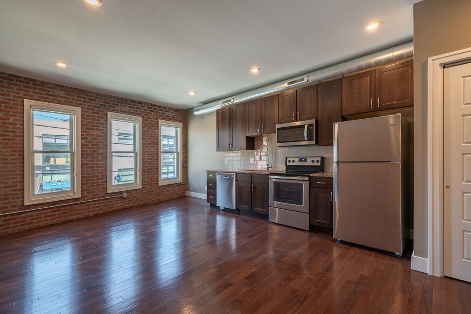 Columbus Apartment: 851 N. 4th St.