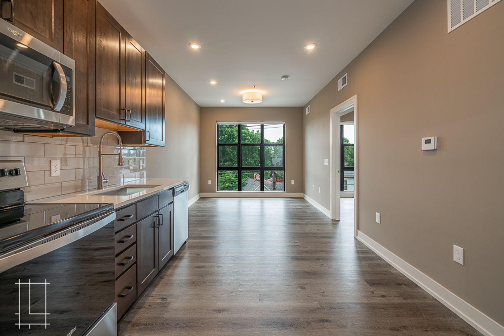 Columbus Apartment: 200 E 1st Ave