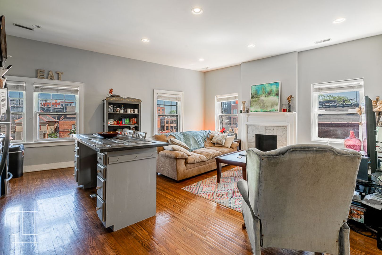 Columbus Apartment: 19 W. 1st Ave