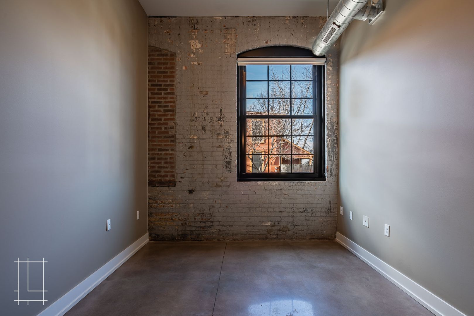 Columbus Apartment: 180 Detroit Ave