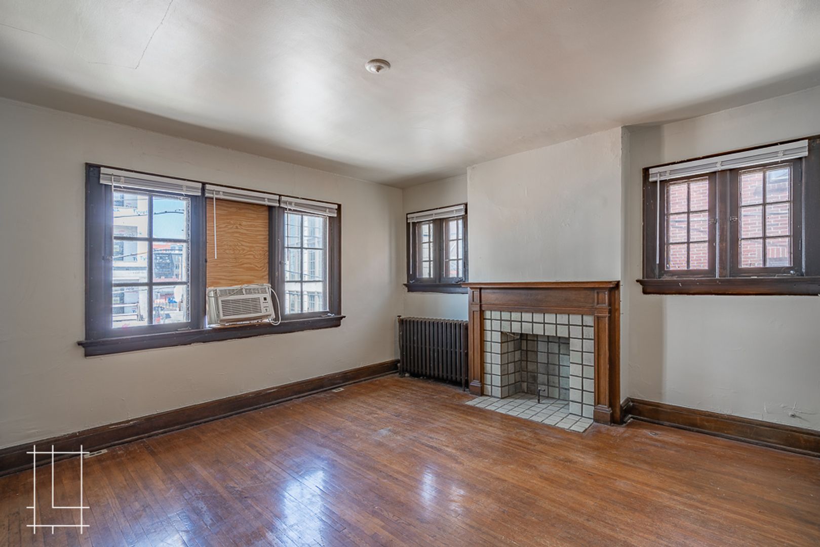 Columbus Apartment: 29 W. 1st Ave