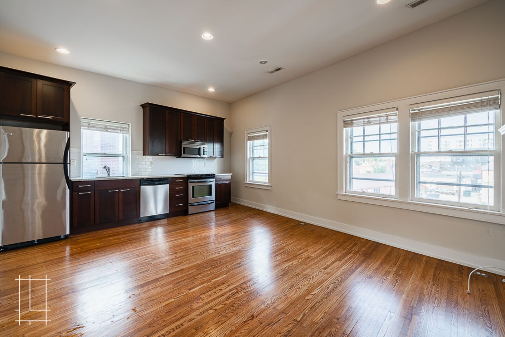 Columbus Apartment: 19 W. 1st Ave