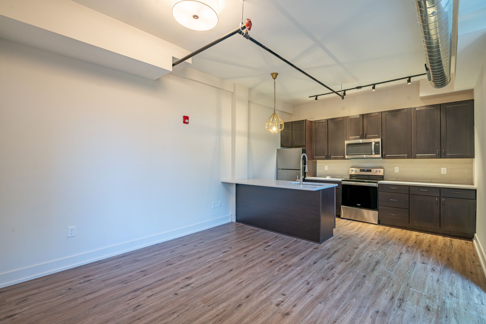 Columbus Apartment: 875 Michigan Ave