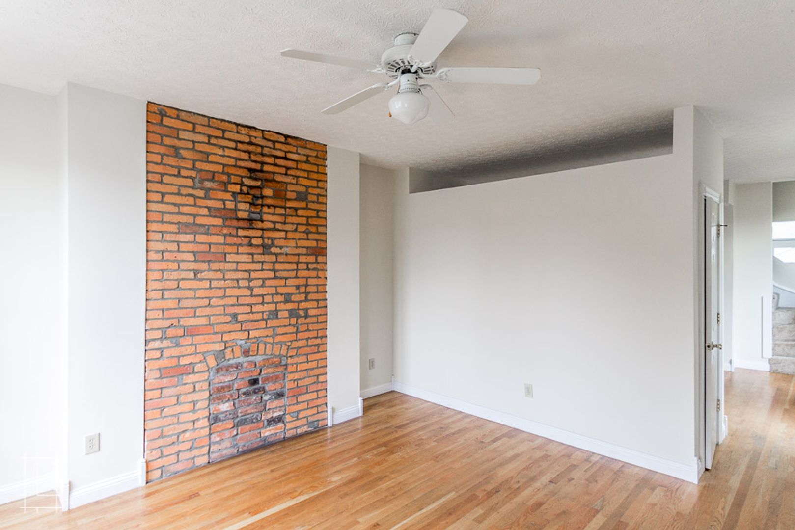 Columbus Apartment: 1066-1078 Summit