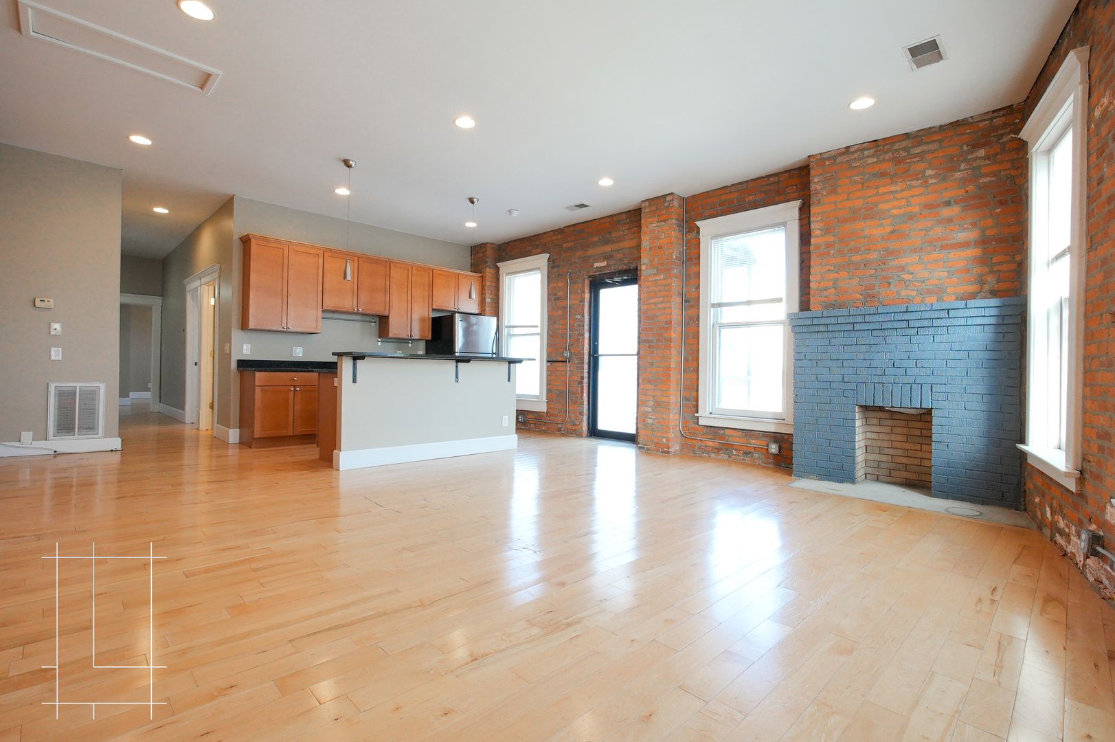 Columbus Apartment: 891-895 N. High St.