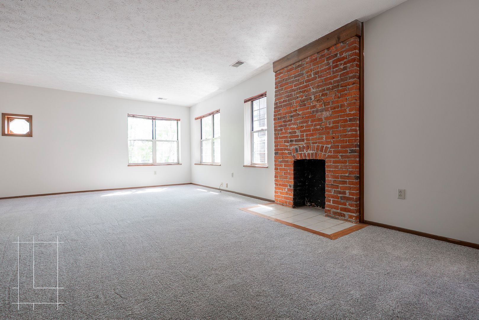 Columbus Apartment: 1119 Pennsylvania Ave