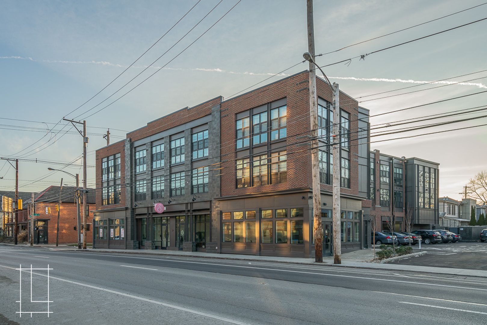 Columbus Apartment: 200 E 1st Ave