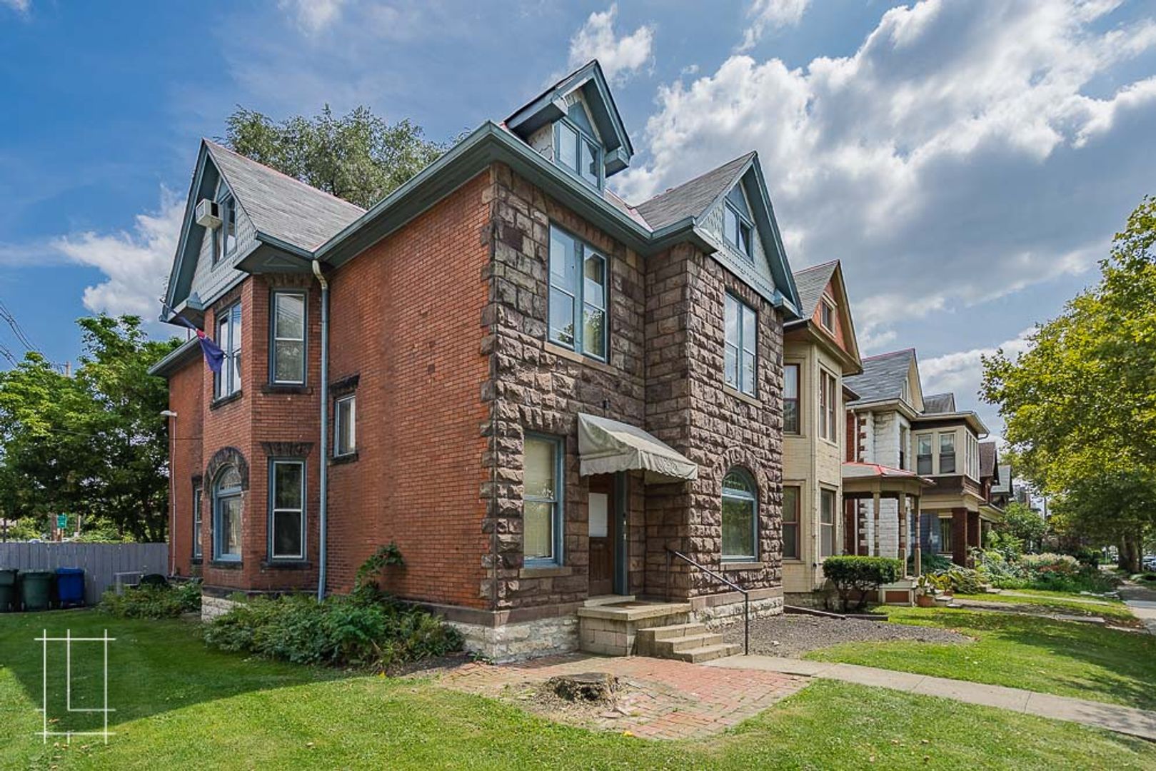 Columbus Apartment: 772 Neil Ave