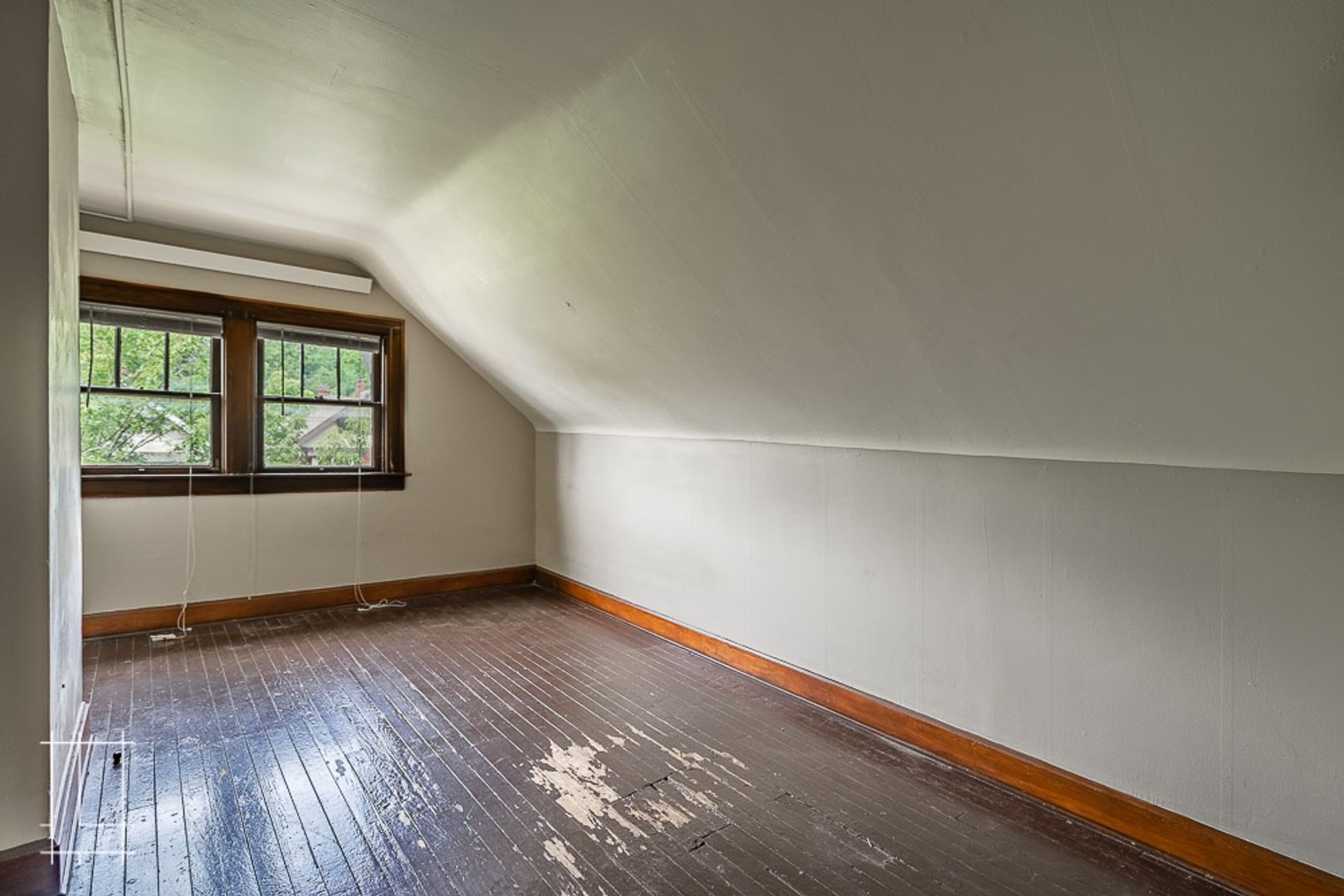 Columbus Apartment: 2066 N. 4th St.