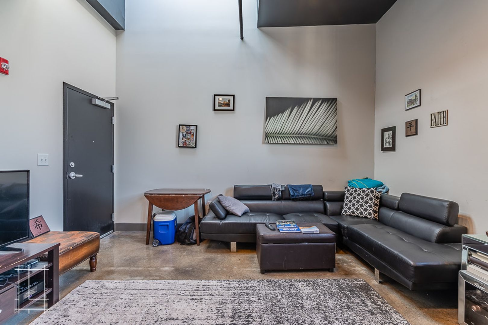 Columbus Apartment: 727 N. 4th St.